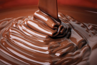 chocolate flowing